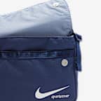 Nike Sportswear Futura 365 斜背包 (3 公升)