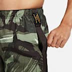 กางเกงขาสั้นอเนกประสงค์ 9 นิ้วไม่มีซับในผู้ชาย Nike Dri-FIT Challenger