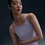 Traje de baño de una pieza con diseño Fastback para mujer Nike Swim HydraStrong Essential