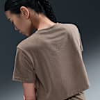 ナイキ スポーツウェア エッセンシャル ウィメンズ クロップド Tシャツ