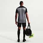 Nike Academy Dri-FIT Kısa Kollu Erkek Futbol Üstü