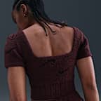 Nike Sportswear Phoenix Cozy Bouclé Kurzarmshirt mit verkürztem Schnitt aus Strickmaterial für Damen