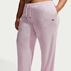 Pantalones de dobladillo abierto ligeros de tiro medio para mujer Nike Sportswear Chill Knit (talla grande)