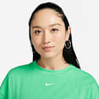 Nike Sportswear Essential Women's Oversized short-sleeve T-Shirt