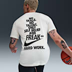 ヤニス メンズ Tシャツ