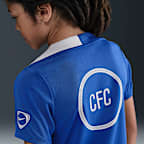 Chelsea F.C. Strike Third Older Kids' Nike Dri-FIT Total 90 Football Short-Sleeve Top