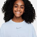 Nike Sportswear Older Kids' (Girls') Oversized T-Shirt