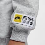 Nike Sportswear Toddler P.E. Sudadera de cuello redondo con gráfico