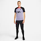 Liverpool FC Strike 男款 Nike Dri-FIT 短袖足球上衣