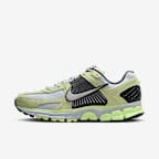 Barely Volt/Pure Platinum/Black/Metallic Platinum