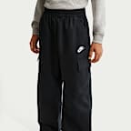 Nike Sportswear Club Older Kids' Woven Cargo Trousers