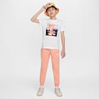 Playera para niños talla grande Nike Sportswear
