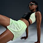Shorts de correr Dri-FIT de tiro medio con forro de ropa interior para mujer Nike Tempo