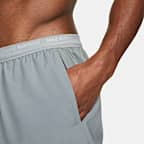 Nike Stride Shorts de correr Dri-FIT de 18 cm 2 en 1 para hombre