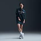 Nike Sportswear Phoenix Oversize-Oberteil mit Logo und Viertelreißverschluss (Damen)