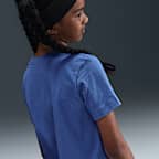 Nike Sportswear Older Kids' T-Shirt