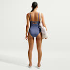 Traje de baño de una pieza con cuello en V Nike Swim Effortless Essential para mujer