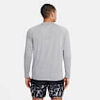 Playera de manga larga Dri-FIT UV para hombre Nike Swim Hydroguard Essential