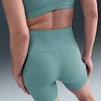 Shorts de ciclismo de tiro alto de 13 cm para mujer Nike One