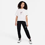 Nike Sportswear Older Kids' (Girls') T-Shirt