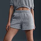 Nike Sportswear Phoenix Fleece középmagas derekú, 10 cm-es női rövidnadrág