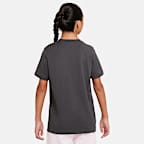 Nike Sportswear Older Kids' T-Shirt