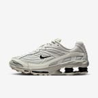 Light Bone/Black/Metallic Black