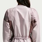 Chamarra deportiva ajustada para mujer Nike Sportswear