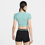 Nike Pro 女款 Dri-FIT 短袖短版圖樣上衣