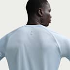 Camisola de running de manga curta Dri-FIT ADV Nike Stride para homem