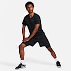 Ofodrade mångsidiga 2-i-1-shorts Nike Unlimited Dri-FIT 18 cm för män
