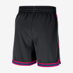 New York Knicks DNA Men's Nike Dri-FIT NBA 6" UV Woven Shorts