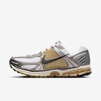 Metallic Pewter/Parachute Beige/White/Medium Ash