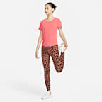 เสื้อแขนสั้นทรงมาตรฐานผู้หญิง Nike Dri-FIT One Luxe