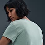 Playera de manga corta con gráfico para mujer Nike Sportswear