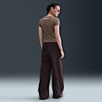 Slank Nike Sportswear-croptop til kvinder