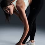 Nike Swift Women's High-Waisted 7/8 Running Leggings with Pockets