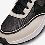 รองเท้าผู้ชาย Nike Waffle Debut SE