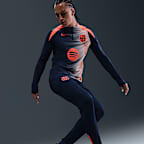 Haut d'entraînement de foot d'avant-match Nike Dri-FIT Total 90 FC Barcelona Strike 3e tenue pour homme