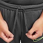 Pants de fútbol Dri-FIT para niños talla grande Nike Academy