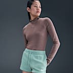 Nike Sportswear Phoenix Fleece középmagas derekú, 5 cm-es női rövidnadrág