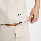 나이키 스포츠웨어 에센셜 여성 미드라이즈 우븐 카고 미디 스커트