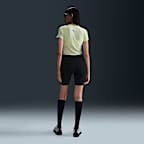 Playera slim cropped para mujer Nike Sportswear