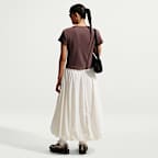 Playera de manga corta de tela de canalé ajustada para mujer Nike Sportswear