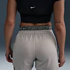 Nike Sportswear Chill Terry középmagas szabású, 10 cm-es női rövidnadrág