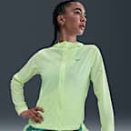 Chamarra de correr Repel plegable para mujer Nike Swift