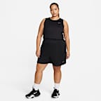 Nike Dri-FIT Attack-shorts med mellemhøj talje (13 cm) uden for til kvinder (plus size)