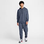 Joggers de alto rendimiento Dri-FIT con protección UV para hombre Nike Primary Fleece