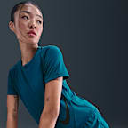 ナイキ テンポ スウッシュ ラン ウィメンズ Dri-FIT ショートスリーブ ランニングトップ