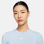 Nike Sportswear Essential Women's Slim-fit Crop T-Shirt
